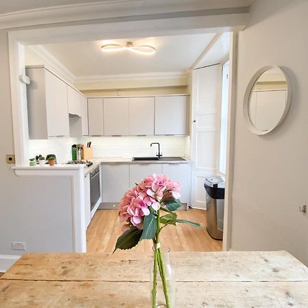 Rose Street'S Hidden Treasure- 2Bed Newly Refurbished Apt Edinburgh Bagian luar foto