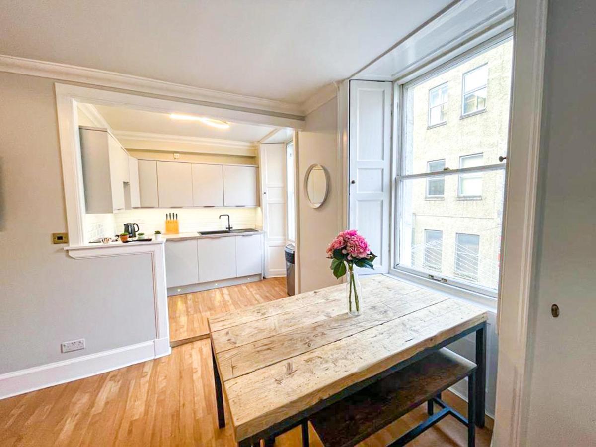 Rose Street'S Hidden Treasure- 2Bed Newly Refurbished Apt Edinburgh Bagian luar foto