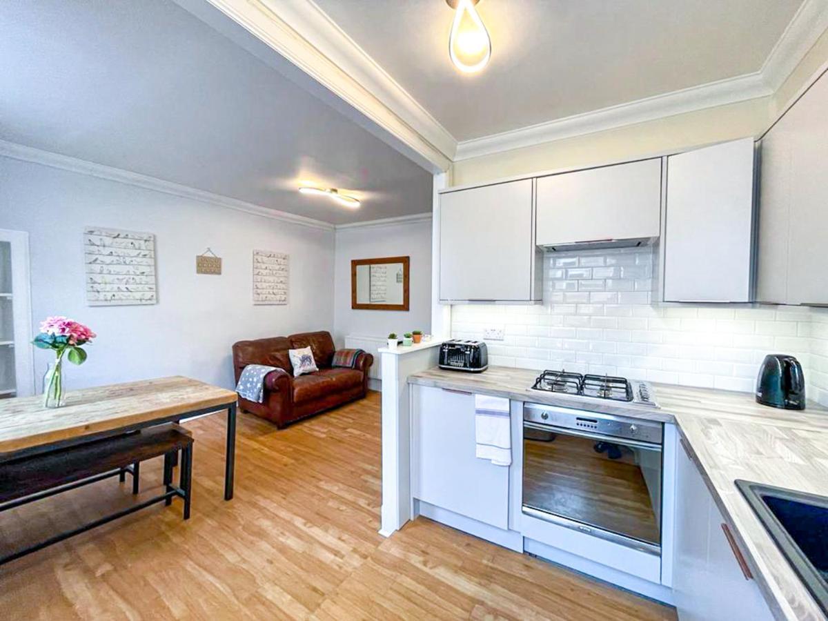 Rose Street'S Hidden Treasure- 2Bed Newly Refurbished Apt Edinburgh Bagian luar foto