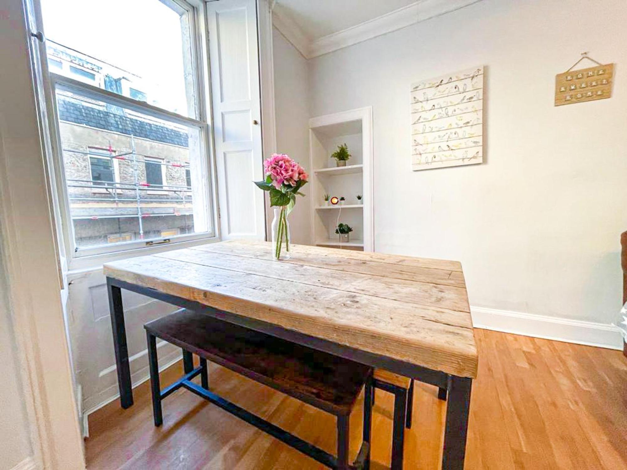 Rose Street'S Hidden Treasure- 2Bed Newly Refurbished Apt Edinburgh Bagian luar foto