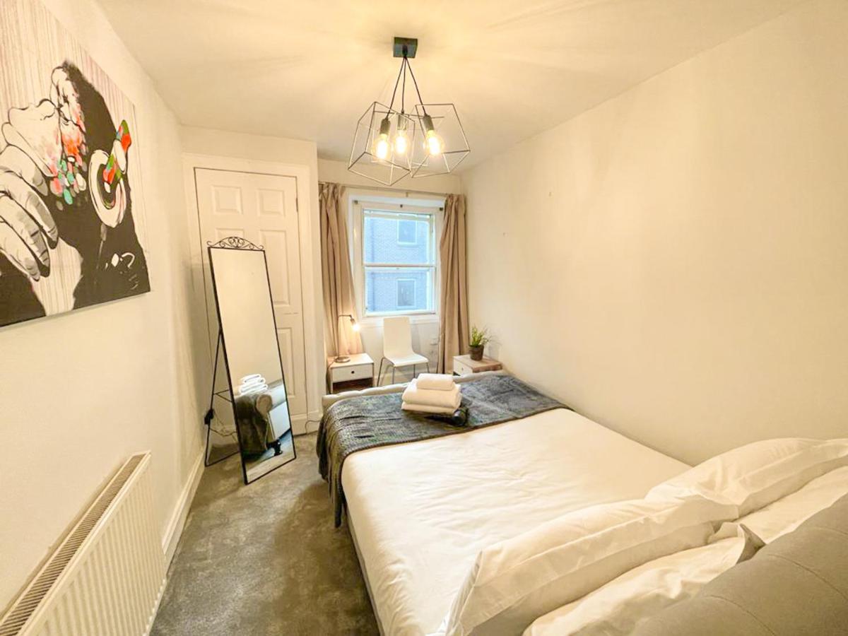 Rose Street'S Hidden Treasure- 2Bed Newly Refurbished Apt Edinburgh Bagian luar foto